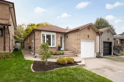6 Mcfeeters Crescent, Clarington, On L1c 4g5