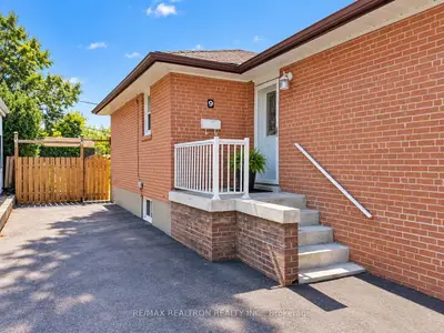 9 Stanwell Drive, Toronto, On M1p 4h6