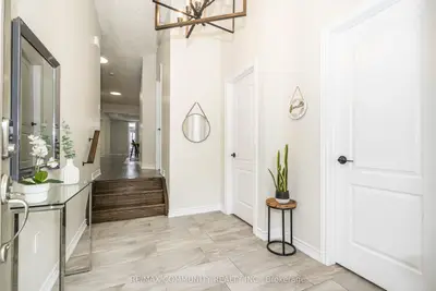 23 Holyrod Drive, Clarington, On L1e 0g8