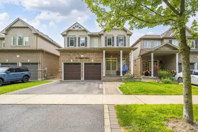 23 Holyrod Drive, Clarington, On L1e 0g8