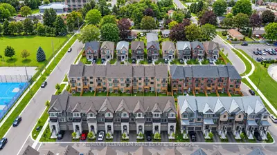 24 Calloway Way, Whitby, On L1n 0n9