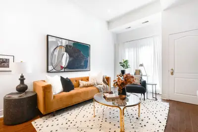 325 Kingston Road 101, Toronto, On M4l 1t8