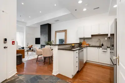 325 Kingston Road 101, Toronto, On M4l 1t8