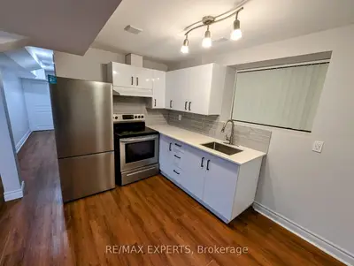 6 Ogston Crescent, Whitby, On L1p 0g6
