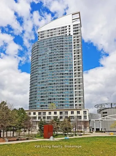 36 Lee Centre Drive 2915, Toronto, On M1h 3k2