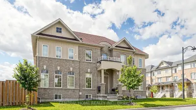 25 Camilleri Road, Ajax, On L1z 0t2