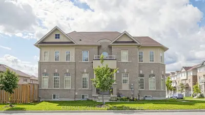 25 Camilleri Road, Ajax, On L1z 0t2