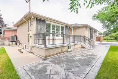 765 Brimley Road Main, Toronto, On M1j 1c7