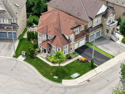 5 Broderick Place, Toronto, On M1l 0e3