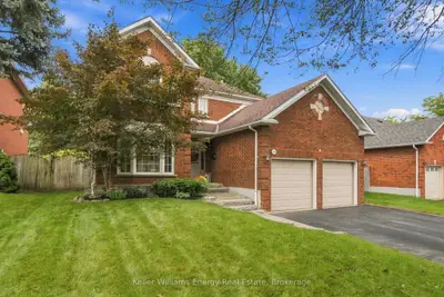 123 Erickson Drive, Whitby, On L1n 8z4