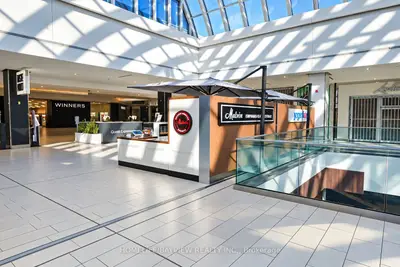 300 Borough Drive R007, Toronto, On M1p 4p5