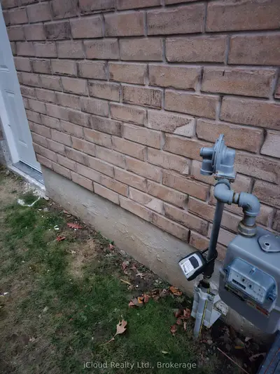 95 Northglen Boulevard Bsmt, Clarington, On L1c 3k2