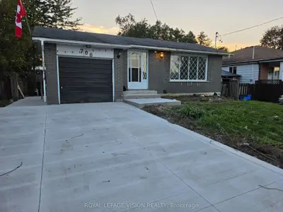 706 Leaside Street Bsmt 2, Pickering, On L1w 2x1