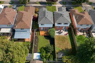 16 Kershaw Street, Clarington, On L1c 4s4