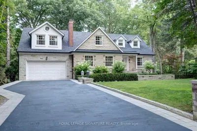 20 Taylor Drive, Toronto, On M4c 3b3