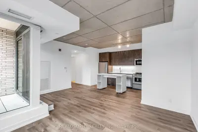 115 Larchmount Avenue 403, Toronto, On M4m 2y6