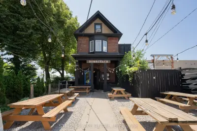 1001 Eastern Avenue E, Toronto, On M4l 1a8