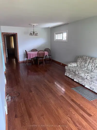 41 Pachino Boulevard Main, Toronto, On M1r 4j6