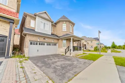 16 Snowling Drive, Ajax, On L1z 0m2