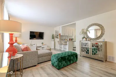 5 Bellefontaine Street, Toronto, On M1s 1j6