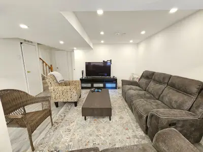 46 Keys Drive, Ajax, On L1t 3r4
