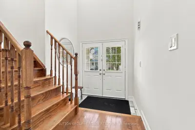 36 Mildenhall Place, Whitby, On L1m 0e4