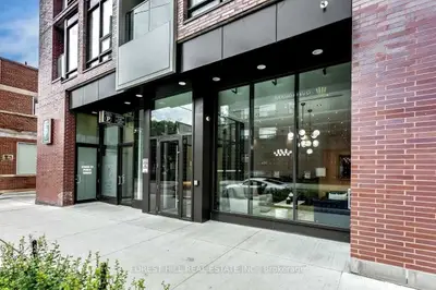 246 Logan Avenue 212, Toronto, On M4m 0e9
