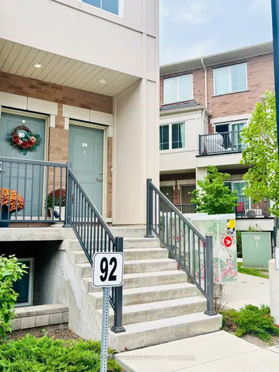 475 Beresford Path 1, Oshawa, On L1h 0b2