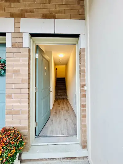 475 Beresford Path 1, Oshawa, On L1h 0b2