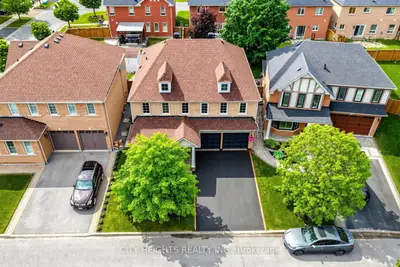 58 Bradbury Crescent Lower, Ajax, On L1t 4g5