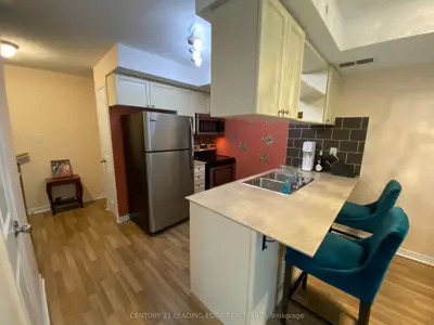 76 Munro Street 5, Toronto, On M4m 2s9