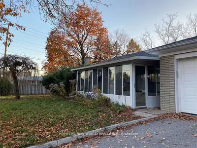 92 Fairglen Avenue, Toronto, On M1w 1a7