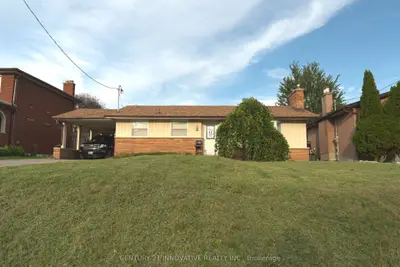 89 Thickson Road S, Whitby, On L1n 2c7