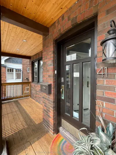 41 Scarboro Beach Boulevard Main, Toronto, On M4e 2w9