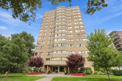 4 Park Vista 303, Toronto, On M4b 3m8