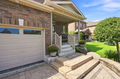 34 Mahaffy Place, Clarington, On L1e 0h9