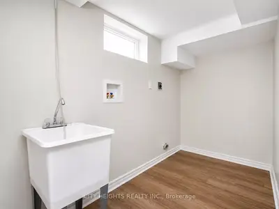 433 Crerar Avenue Lower Level, Oshawa, On L1h 2w6