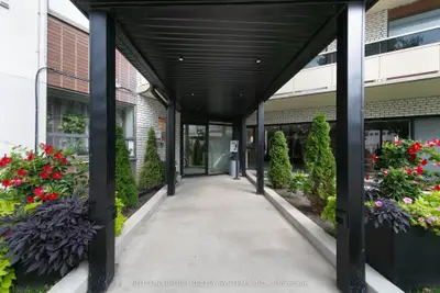 921 Midland Avenue 209, Toronto, On M1k 4g2