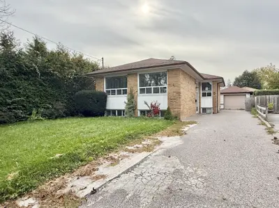 4 Wantanopa Crescent, Toronto, On M1h 2b3