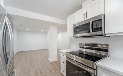 283 Porter - Lower Level Street, Oshawa, On L1j 1n3