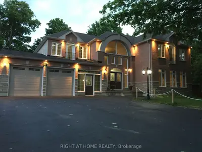 4441 Lawrence Avenue E, Toronto, On M1e 2t6