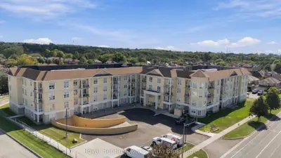 21 Brookhouse Drive 106, Clarington, On L1b 0v4