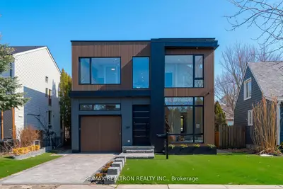 19 Topham Road, Toronto, On M4b 3k3
