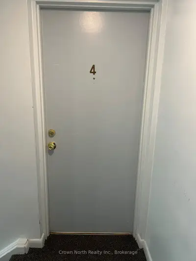 239 Montrave Avenue 4, Oshawa, On L1j 4r9