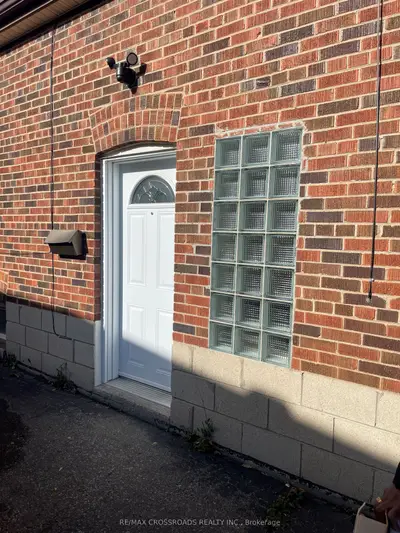 56 Harris Park Drive, Toronto, On M1l 3a7
