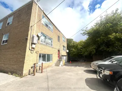135 Sammon Avenue, Toronto, On M4j 1y9