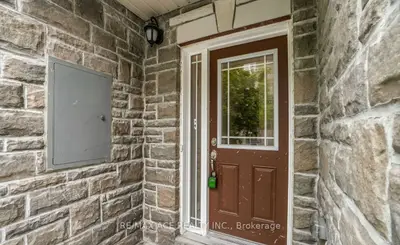 11 Waterstone Way, Whitby, On L1n 0m3
