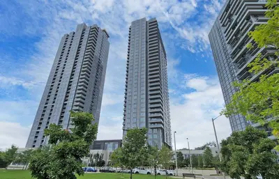 255 Village Green Square 2405, Toronto, On M1a 0l7