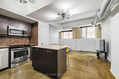 201 Carlaw Avenue L06, Toronto, On M4m 2s3
