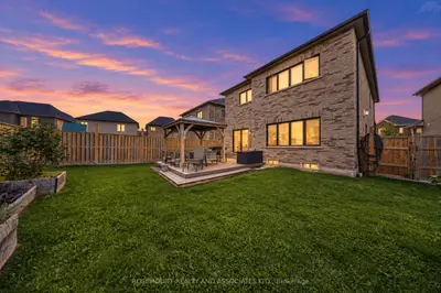 11 Albert Christie Street, Clarington, On L1c 3k2